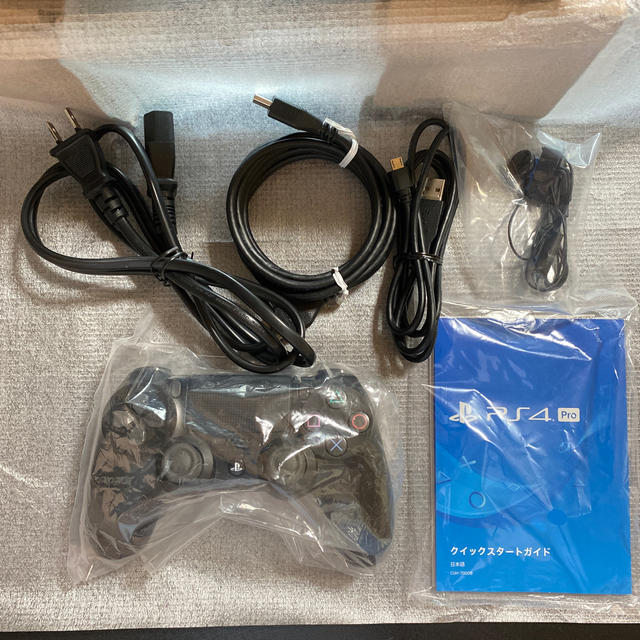 SONY PlayStation4 Pro 本体  CUH-7000BB01