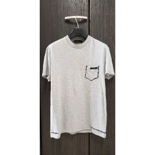 プラダ(PRADA)の翌日発送！美品【PRADAプラダ】刺繍入り★コットンTシャツグレー(Tシャツ(半袖/袖なし))