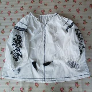 バビロン(BABYLONE)のcoro様専用。。BABYLONE刺繍トップス(シャツ/ブラウス(長袖/七分))