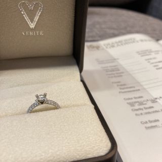 お値下げ　立て詰め　ダイヤモンドリング　VERITE  0.316ct(リング(指輪))