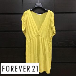 フォーエバートゥエンティーワン(FOREVER 21)のFOREVER21 ★ トップス(カットソー(半袖/袖なし))