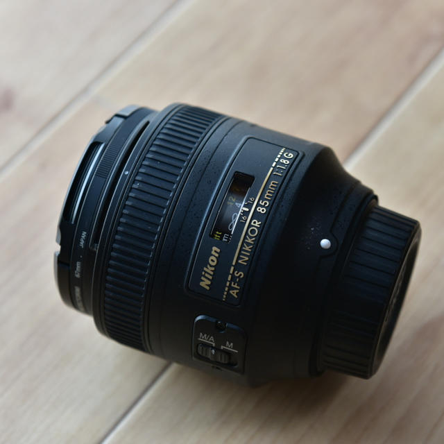 Nikon(ニコン)のNikon 85mm f1.8g スマホ/家電/カメラのカメラ(レンズ(単焦点))の商品写真