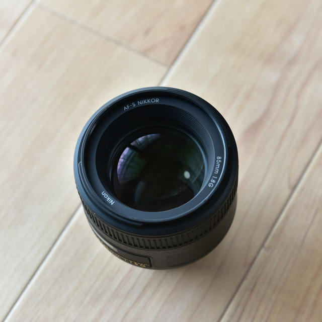 Nikon(ニコン)のNikon 85mm f1.8g スマホ/家電/カメラのカメラ(レンズ(単焦点))の商品写真