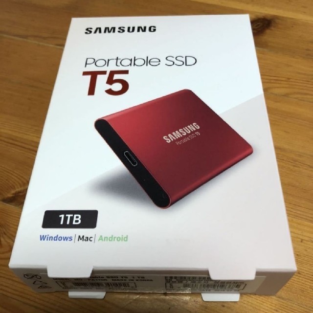 スマホ/家電/カメラSAMSUNG T5 ポータブルSSD 1TB