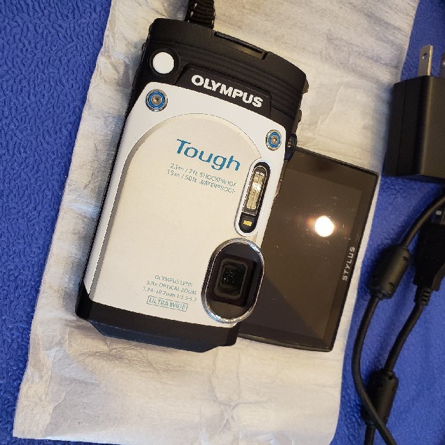 OLYMPUS オリンパス TG TG-870 Tough ホワイト