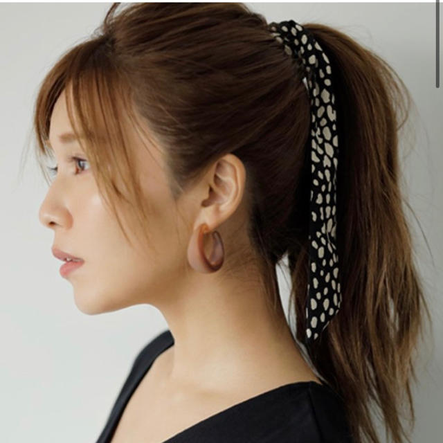 AAA(トリプルエー)の宇野実彩子 LAVANDA 2WAYシュシュ. レディースのヘアアクセサリー(ヘアゴム/シュシュ)の商品写真