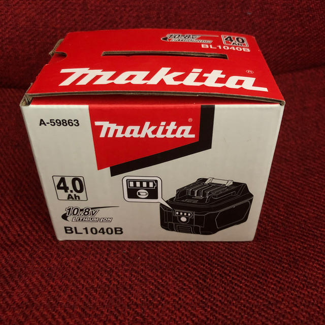 Makita(マキタ)のマキタ　10.8V バッテリー スマホ/家電/カメラのスマートフォン/携帯電話(バッテリー/充電器)の商品写真