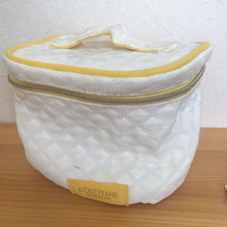 ロクシタン(L'OCCITANE)のロクシタン  ノベルティ  バニティポーチ　美品！(ポーチ)