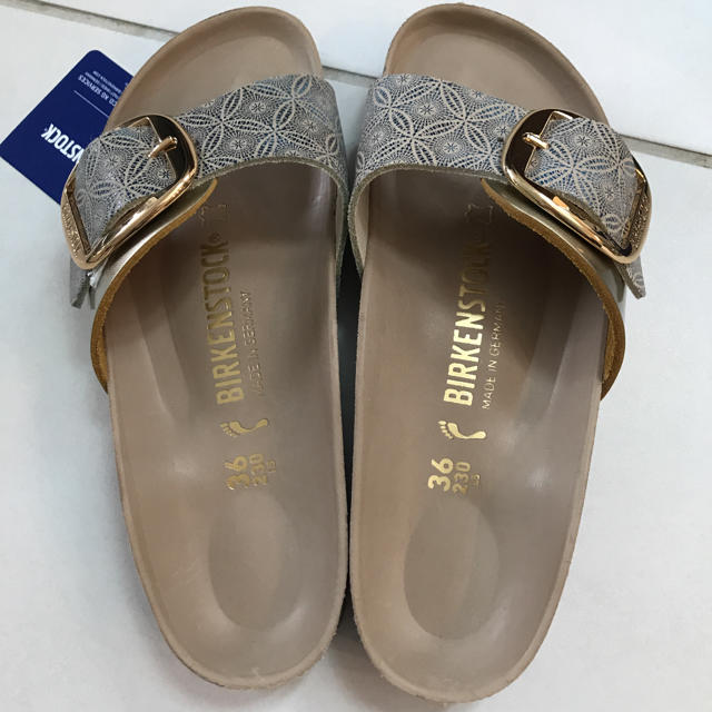 BIRKENSTOCK(ビルケンシュトック)の《新品》BIRKENSTOCK ビルケンシュトック サンダル レディースの靴/シューズ(サンダル)の商品写真