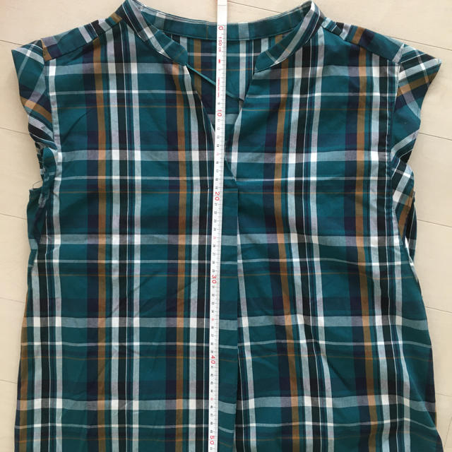 GU(ジーユー)のレディース　ノースリーブシャツ レディースのトップス(シャツ/ブラウス(半袖/袖なし))の商品写真