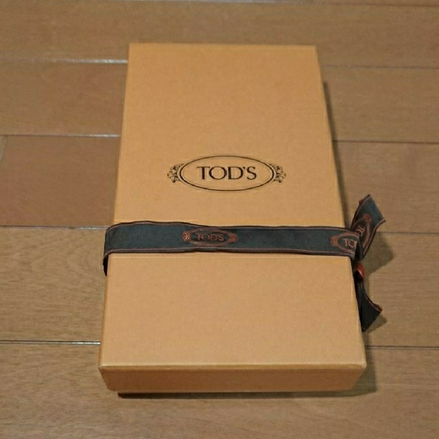 TOD'S(トッズ)のトッズ　財布 メンズ  ラウンドファスナー ウォレット 長財布 グレー メンズのファッション小物(長財布)の商品写真