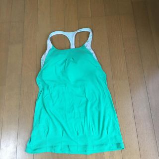 ルルレモン(lululemon)のルルレモン　タンク　サイズ4(ヨガ)