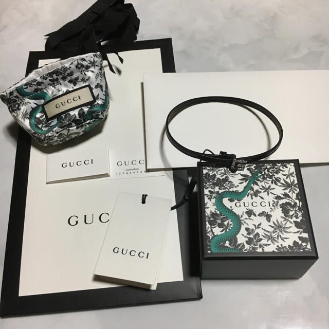 GUCCI クリスタルスクエアG パテントレザー チョーカー 未使用 タグ付き