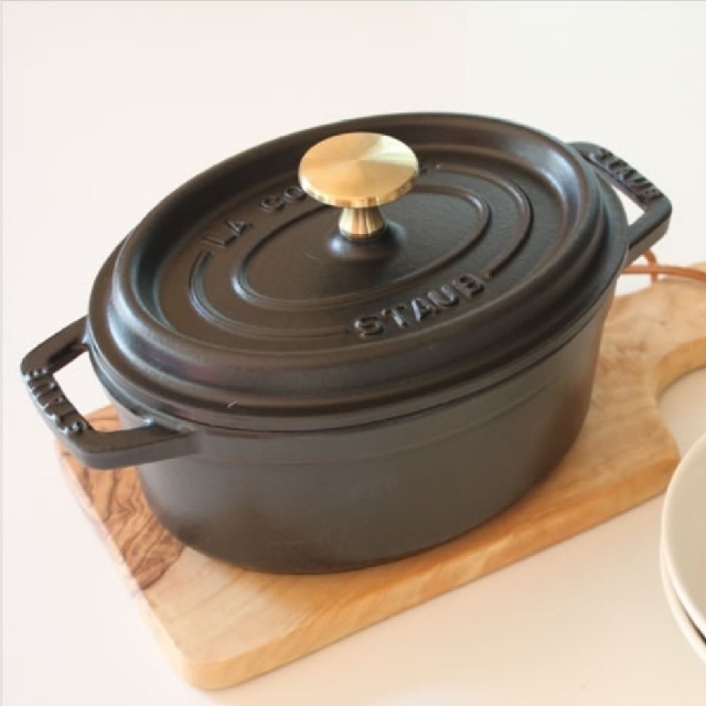 STAUB - ストウブ STAUB オーバル 17cmの通販 by もちもち犬's shop｜ストウブならラクマ