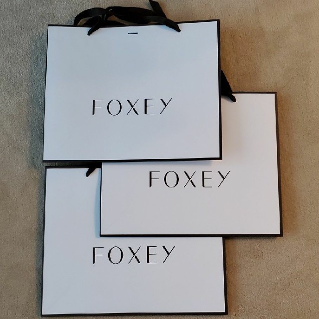 FOXEY(フォクシー)のFOXEYフォクシーショップ袋3枚セット レディースのバッグ(ショップ袋)の商品写真