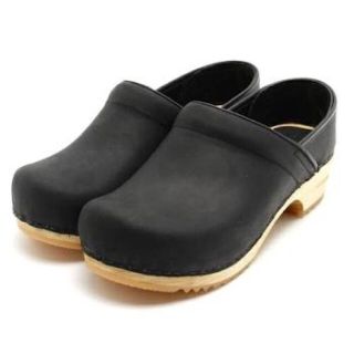 MARGARET HOWELL - MHL. Sanita CLOGSの通販 by ao's shop ... Sanita ウッドヒール ショートブーツ 37