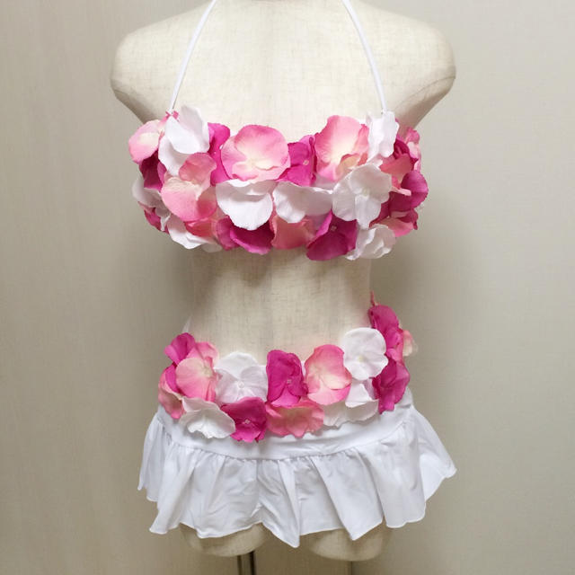 Sweet Passion(スウィートパッション)の新品☆スカート付きフラワーお花3D水着 レディースの水着/浴衣(水着)の商品写真