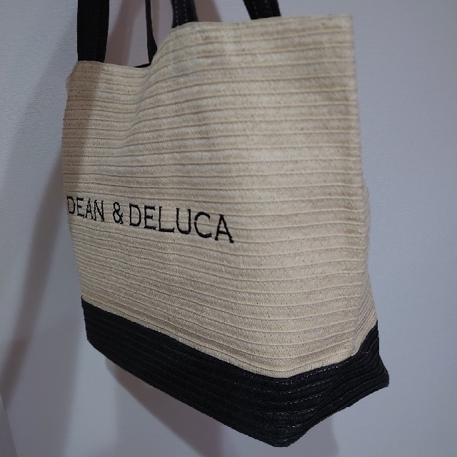 DEAN & DELUCA(ディーンアンドデルーカ)のディーンアンドデルーカストロー麦わら素材トートバッグ大L希少 レディースのバッグ(かごバッグ/ストローバッグ)の商品写真