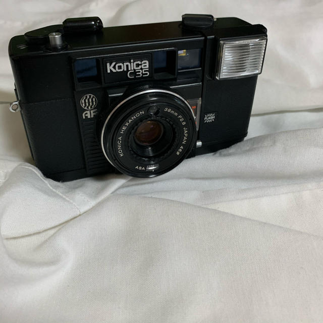 KONICA MINOLTA(コニカミノルタ)の完動品‼️Konica C35AF コンパクトフィルムカメラ 珍しいケース付き スマホ/家電/カメラのカメラ(フィルムカメラ)の商品写真