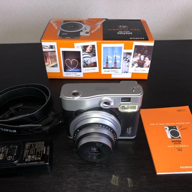 FUJI FILM INSTAX MINI 90 ネオクラシック BLACKチェキ