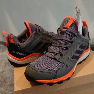 アディダス(adidas)の新品 アディダス TERREX　GORE-TEXトレッキングシューズ27cm(登山用品)