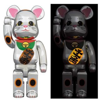 メディコムトイ(MEDICOM TOY)の【slsk様専用】ベアブリック BE@RBRICK 招き猫 銀メッキ 発光 (キャラクターグッズ)