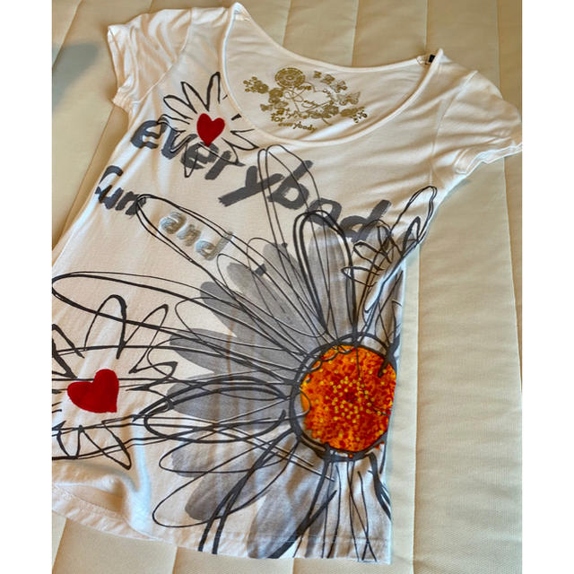 DESIGUAL(デシグアル)のDesigual デシグアルTシャツ レディースのトップス(Tシャツ(半袖/袖なし))の商品写真