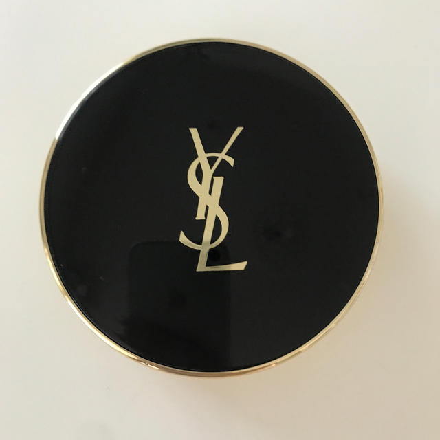 Yves Saint Laurent Beaute(イヴサンローランボーテ)のイヴ・サンローラン　クッションファンデーション　ケースのみ コスメ/美容のベースメイク/化粧品(ファンデーション)の商品写真