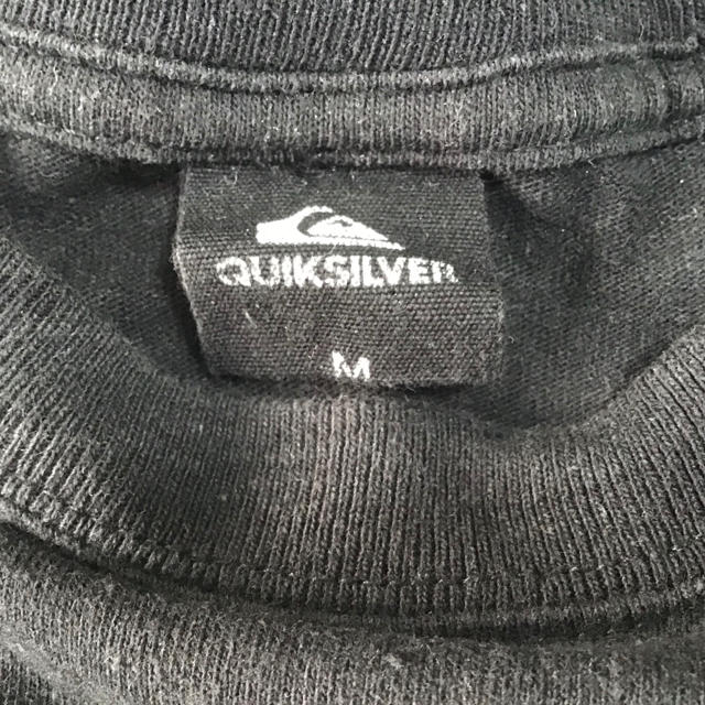 QUIKSILVER(クイックシルバー)のQUIKSILVER  クイックシルバー　ポケットTシャツ　M ブラック　黒 メンズのトップス(Tシャツ/カットソー(半袖/袖なし))の商品写真