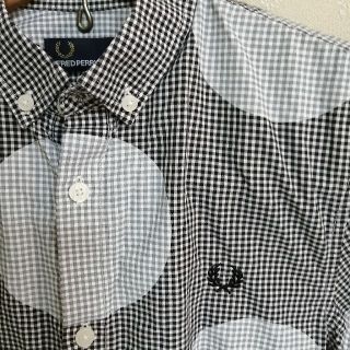 フレッドペリー(FRED PERRY)のFREDPERRY ドットプリント　ギンガムチェック半袖シャツ(シャツ)