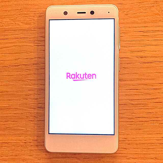 Rakuten(ラクテン)のおりょう様専用　Rakuten mini ホワイト スマホ/家電/カメラのスマートフォン/携帯電話(スマートフォン本体)の商品写真