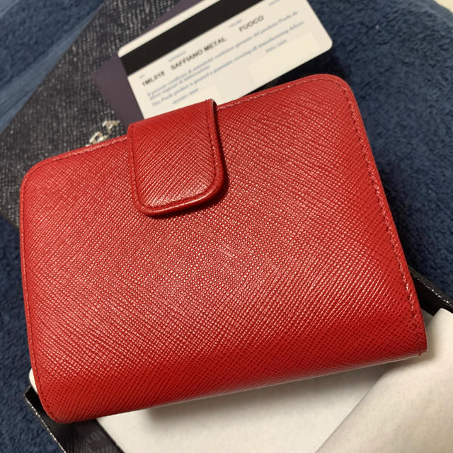 PRADA(プラダ)のPRADA2つ折り財布 レディースのファッション小物(財布)の商品写真