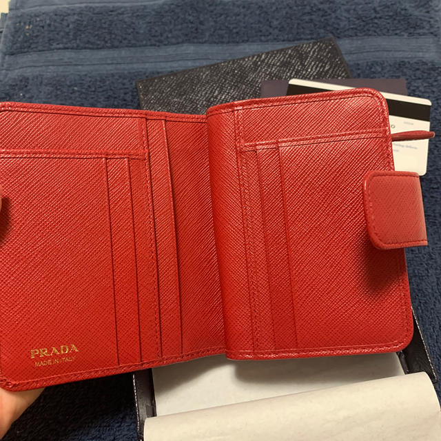 PRADA(プラダ)のPRADA2つ折り財布 レディースのファッション小物(財布)の商品写真