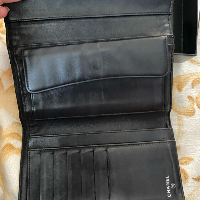 CHANEL シャネル マトラッセ パンチング レザー 三つ折り 長財布 黒
