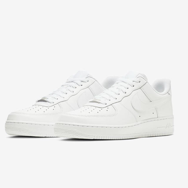 NIKE(ナイキ)のNIKE AIR FORCE1エアフォース1 07 28センチ メンズの靴/シューズ(スニーカー)の商品写真