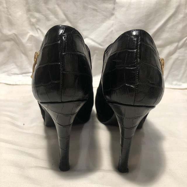 DIANA(ダイアナ)のDIANA ヒール　ブーティー　黒　ブーツ レディースの靴/シューズ(ブーティ)の商品写真