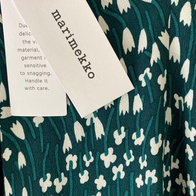 新品 marimekko Intoilla Tuulahdus ワンピース 新品 marimekko Intoilla Tuulahdus ワンピース