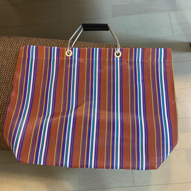 限定お値下げ中⤵️【MARNI】フラワーカフェ　トートバッグ（大）