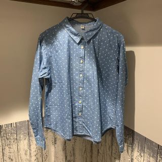 ユニクロ(UNIQLO)のドットデニムシャツ(シャツ/ブラウス(長袖/七分))