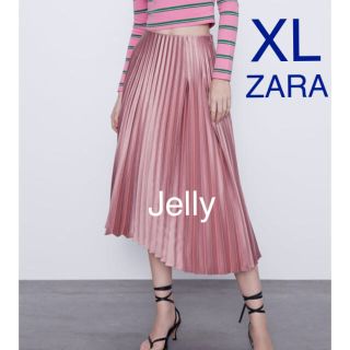 ザラ(ZARA)の【タグ付き新品】ザラ サテン プリーツスカート(ロングスカート)