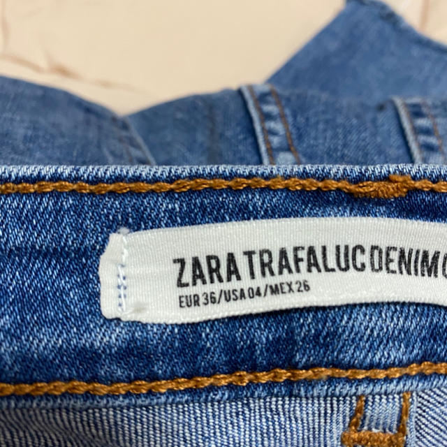 ZARA(ザラ)のZARA カットオフスキニー  レディースのパンツ(スキニーパンツ)の商品写真