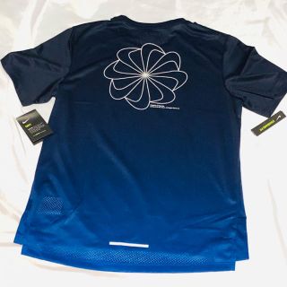 ナイキ(NIKE)の【NIKE】　ナイキ　風車　ランニング　Tシャツ　M(Tシャツ/カットソー(半袖/袖なし))