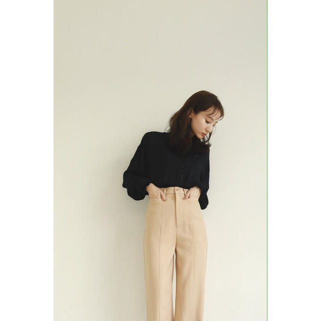 TODAYFUL(トゥデイフル)のaiko様front button shirring cuffs blouse  レディースのトップス(シャツ/ブラウス(長袖/七分))の商品写真