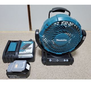 マキタ(Makita)のマキタ 充電式ファン CF102D フルセット(扇風機)