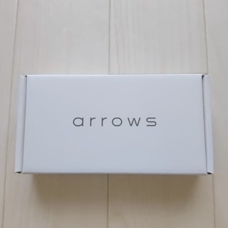 アローズ(arrows)のarrows M05　ホワイト　新品未開封(スマートフォン本体)