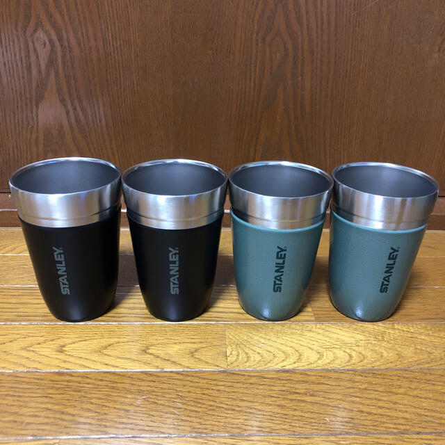 Stanley(スタンレー)の★新品★スタンレー スタッキング タンブラー 4個セット 黒 緑 STANLEY スポーツ/アウトドアのアウトドア(食器)の商品写真