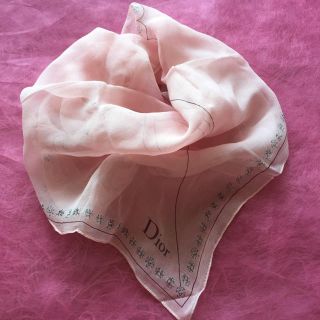 Christian Dior(バンダナ/スカーフ)のフリマアイテム一覧 Christian Dior(バンダナ/スカーフ)のフリマアイテム一覧