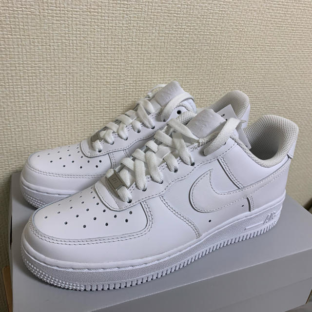 靴/シューズAIR FORCE 1 07 エアフォース1 23.5cm ホワイト