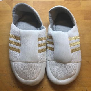 アディダス(adidas)のアディダス　スリッパ　室内用❗️(スリッパ/ルームシューズ)