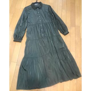 ザラ(ZARA)のZARAティアードワンピースカーキ長袖美品(ひざ丈ワンピース)